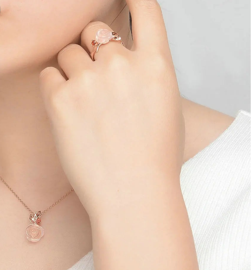 Elegant Necklace and Ring Set with Rose Quartz Gemstones