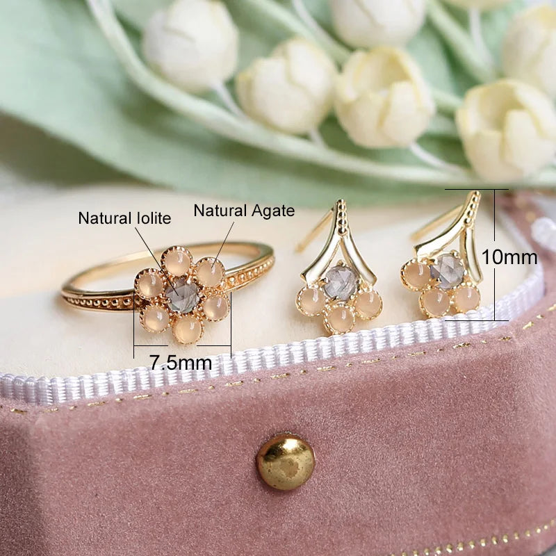 Natural iolite and agate flower ring showing stone and ring dimensions