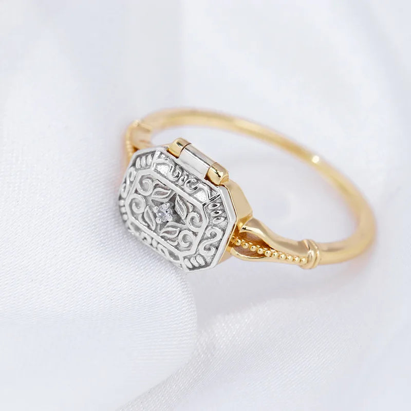 gold vermeil 925 sterling silver vintage ring with carved rectangular pattern