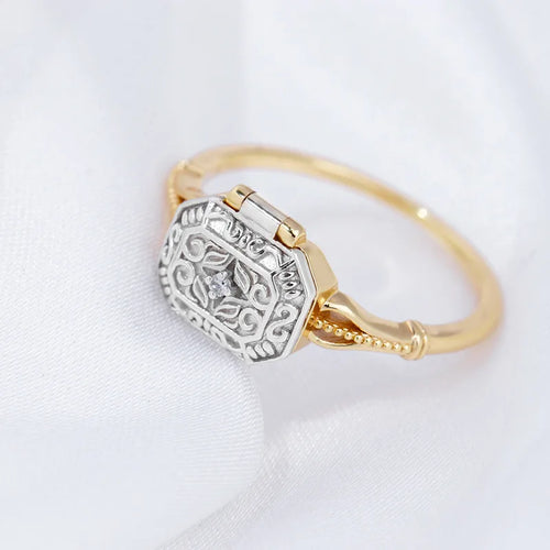 gold vermeil 925 sterling silver vintage ring with carved rectangular pattern