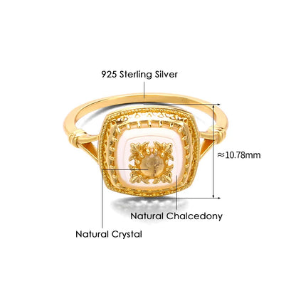 Natural chalcedony vintage ring showing stone and ring dimensions