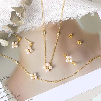 Pearl Bloom Necklace