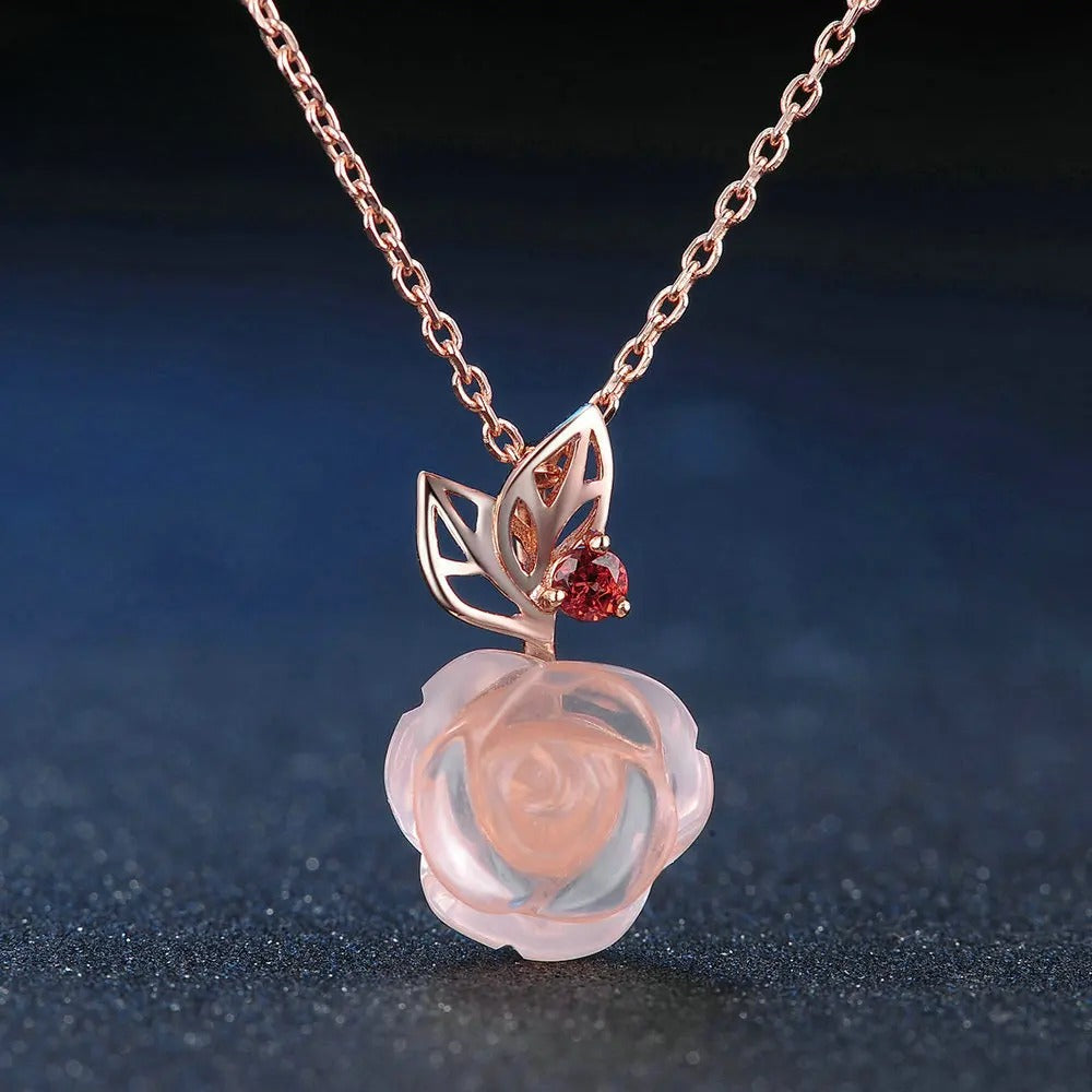 Rose Flower Quartz Necklace with Delicate Rose-Shaped Gemstone in 925 Silver